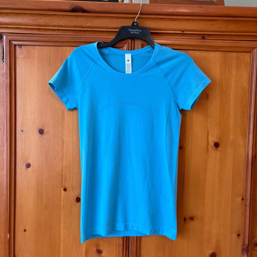 lululemon athletica Bright Blue Short Sleeve Tee